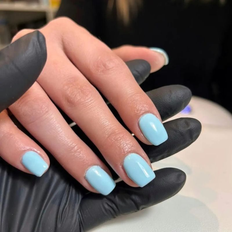 ongle bleu ciel Mélanie beauté